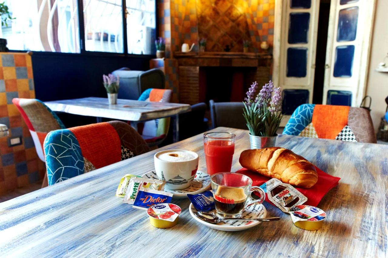 Artisti Bed&Dreams Bed & Breakfast Napoli Bagian luar foto